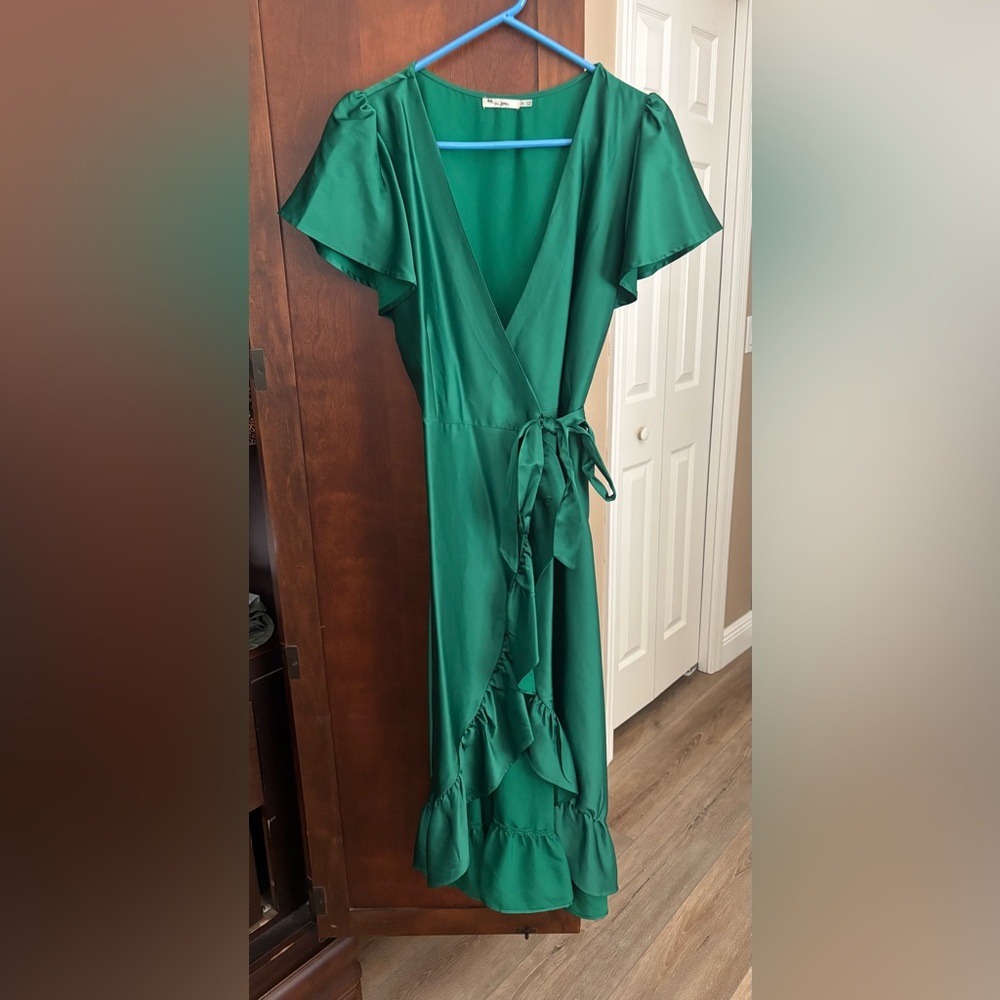 Francesca’s Emerald Dress- size Medium